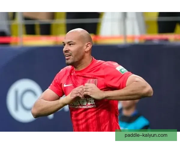 奥纳丘在南安普顿表现稳健，近期有望继续担任主力前锋