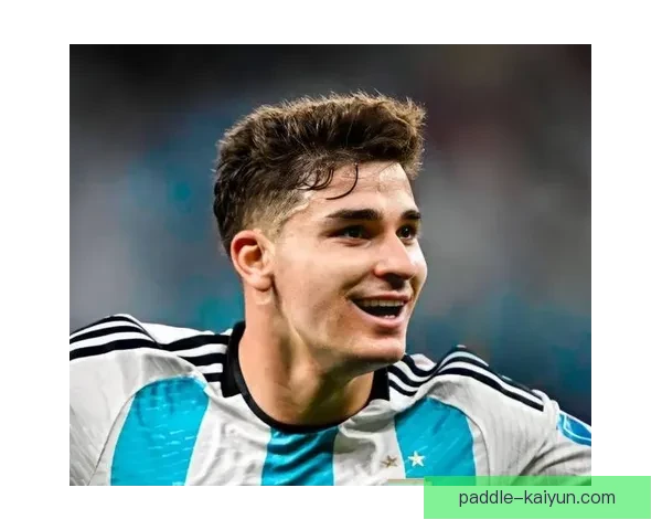 阿尔瓦雷斯欧冠表现稳健，持续成为曼城进攻的重要支柱